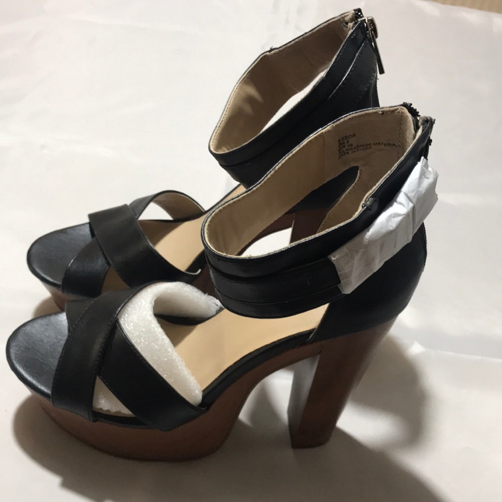 Justfab Platform Heels☀️ - Picture 4 of 8